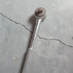 Bonney H-1024 1/2 In Ratchet Wrench Steel Ratcheting Action