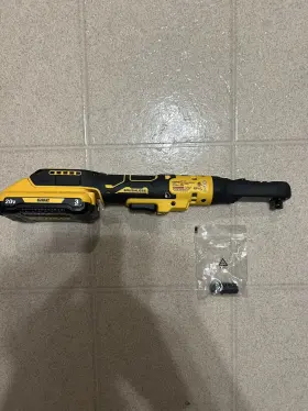 Dcf510b Dewalt Dcf510 20v Max Xr Cordless 3/8 Inch And 1/2 Sealed Head Ratchet 3ah Battery