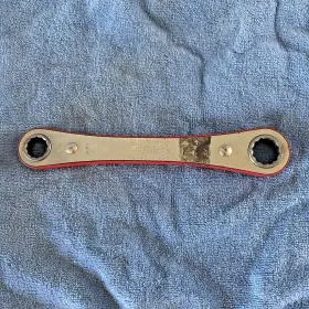 39920 Husky Vintage Ratchet Used