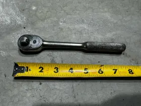 6272 Indestro 3/8 Inch Ratchet Knurled Handle - Read