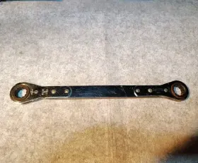 8660 Lang Tools 5/8 Inch X 1 1/16 Sae 12 Point Ratcheting Box Wrench