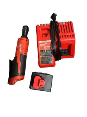 49-16-2123 Milwaukee M12 12v Lithium-ion Cordless 3/8 Inch Ratchet With 2.0ah