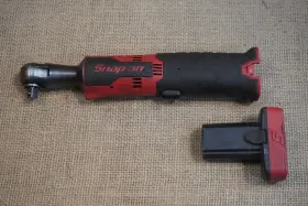 Ctr76ic Snap-on Drive Microlithium Cordless Ratchet With Charger And Battery